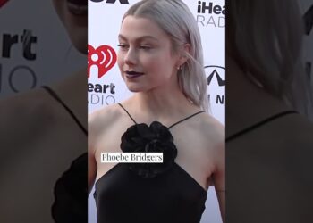 Celebrities who have embraced their underarm hair | Vogue Australia