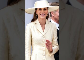 ate em Windsor: look divide fãs da realeza