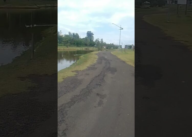 este lago e em realeza pr .bom pra caminhadas.amei🤸‍♂️🏋️‍♂️⛹️‍♀️🏊‍♀️🤸‍♀️🤾‍♂️🧘‍♀️🧘‍♂️🚵‍♂️⛹️‍♂️