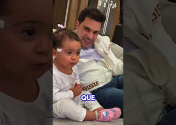 ZEZÉ SE DERRETE COM A FILHA TORCENDO PELO BRASIL E VÍDEO VIRALIZA! #fofoca #celebridades #famosos