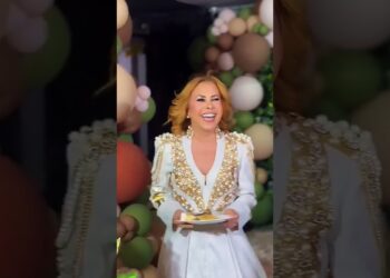 JOELMA COMPLETA 52 ANOS E GANHA FESTA SURPRESA DA EQUIPE! #fofoca #celebridades #famosos