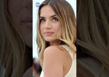 🌹✨ Ana de Armas: Belleza, talento y la historia detrás de la fama👑🎥