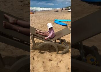La Reina Magda va rumbo a la Playa 👑👸☀️🏖️ #Brasil #Bahia #Imbassai #realeza #reina
