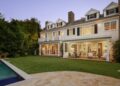 A casa de Sarah Michelle Gellar e Freddie Prinze Jr. em Los Angeles está à venda por US $ 10,5 milhões