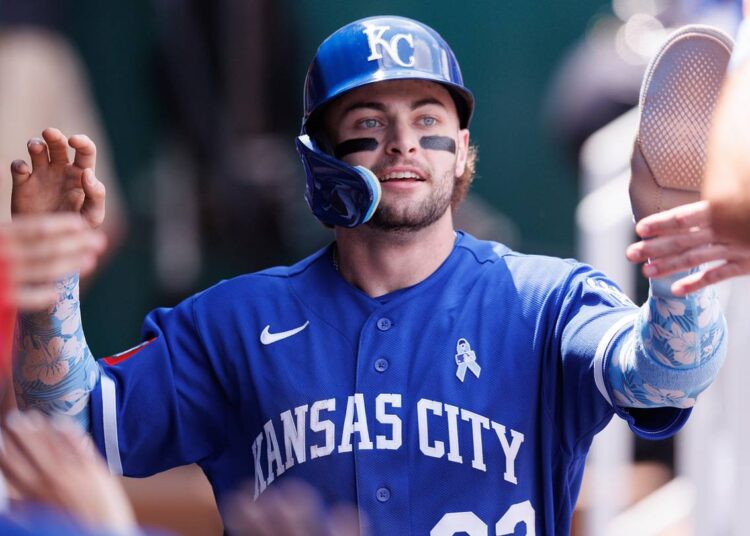 A extensão escaldante de Carter Jensen tornando mais fácil para a realeza mascarar a queda de Salvador Perez