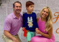 A influenciadora Emily Loftiss conta por que decidiu manter o diagnóstico de autismo do filho privado por quase 3 anos