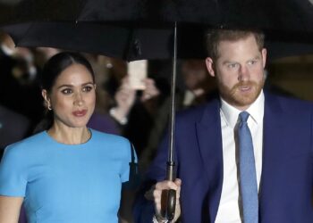 'A maré estava mudando': a perspectiva sombria dos especialistas reais sobre a passagem do príncipe Harry e Meghan Markle nos Estados Unidos revelada em novo documentário
