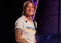 A música country está virando rock de iate? O novo álbum de Keith Urban sugere que algo está acontecendo