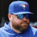 A negociação dos Blue Jays recentemente cortou o arremessador para o Kansas City Royals