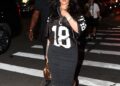 A tendência das camisas esportivas de Rihanna é meu modelo para as festas da Copa do Mundo