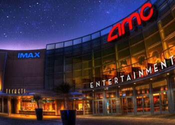 AMC Entertainment afirma que 4,8 milhões de pessoas visitaram os cinemas no fim de semana do Dia dos Pais, impulsionados por 'Toy Story 5'