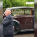 ASSISTIR: O momento em que a noiva Harriet Sperling chega à Igreja de Todos os Santos para seu casamento real com Peter Phillip