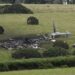 Acidente de helicóptero em Devon: a polícia fechou estradas principais após a queda de um avião da Marinha Real no campo