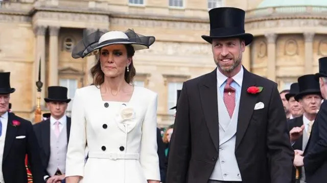 Ações de Kate Middleton e Príncipe William no casamento com sobrancelhas levantadas - Insider