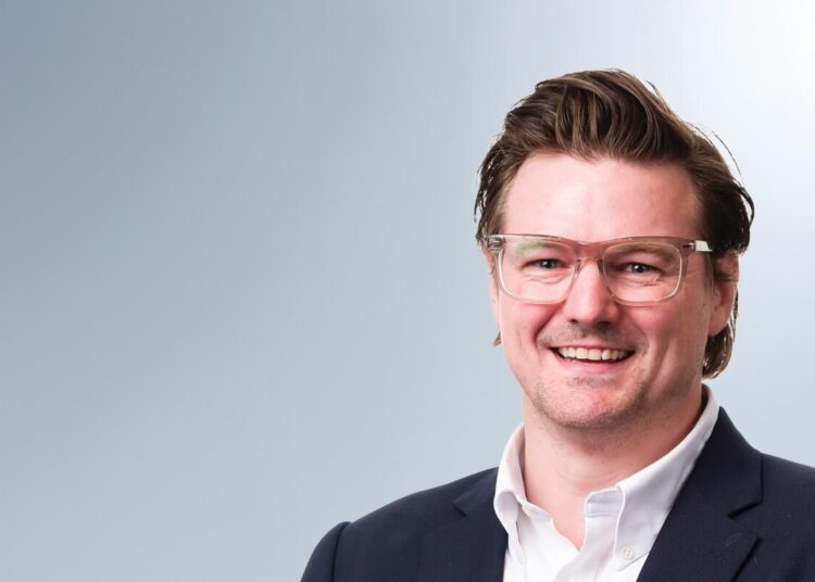 Adam Lister lança nova prática com foco em esporte e entretenimento – Proctor
