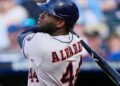 Alvarez acerta 2 HRs, incluindo um Grand Slam, no primeiro inning, enquanto os Astros derrotam os Royals por 10-8 | Esportes