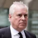 Andrew Mountbatten-Windsor sublocou chalés do Royal Lodge, diz cão de guarda