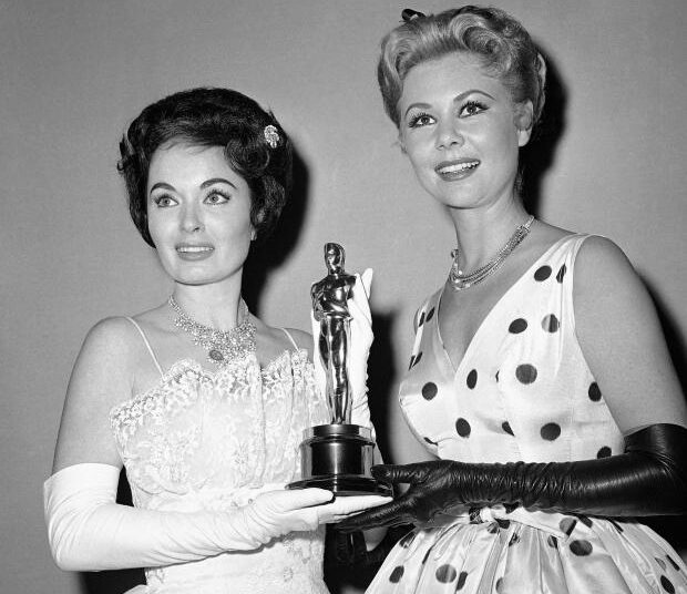 Ann Blyth, estrela adolescente de 'Mildred Pierce', morre aos 98 anos
