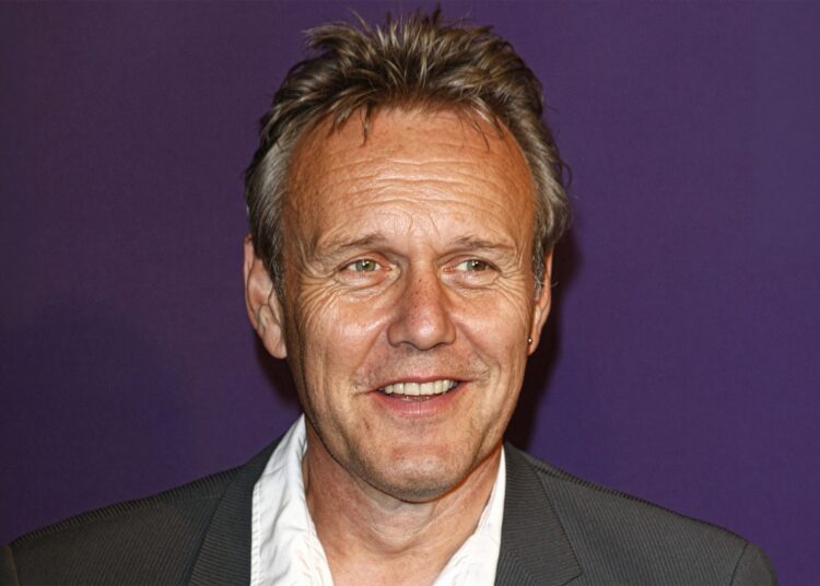 Anthony Head, amada Buffy, a Caçadora de Vampiros e ator de Ted Lasso, morre aos 72 anos