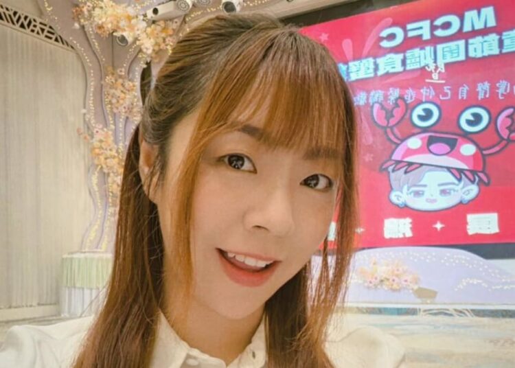 Apresentadora de TV de Hong Kong, Lillian Sze, morre de câncer de ovário
