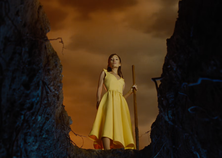 Ariana Grande e o retorno do videoclipe narrativo