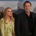 Arnold Schwarzenegger faz uma aparição rara com a namorada, Heather Milligan