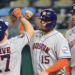 Astros Rally Passa Royals 8-7 em Vitória Atrasada pelo Tempo Selvagem