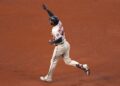 Astros marca 9 em primeiro lugar, aguarde a vitória por 10-8 sobre Royals