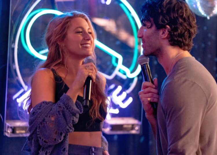 Blake Lively e Justin Baldoni fogem do tribunal após acordo
