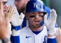 Bobby Witt Jr., do Royals, sai do jogo com desconforto no joelho após fazer uma jogada deslizante em campo | Esportes