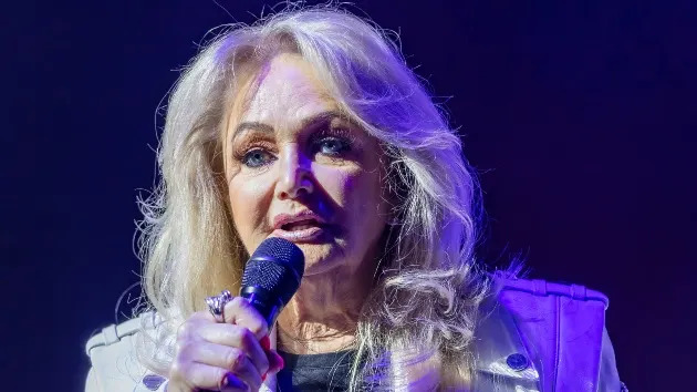Bonnie Tyler saiu do coma 'mas continua muito mal', segundo comunicado