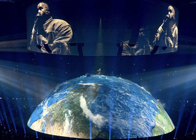 'Bully' de Kanye West recebe tratamento de luxo com novos mixes e duas músicas