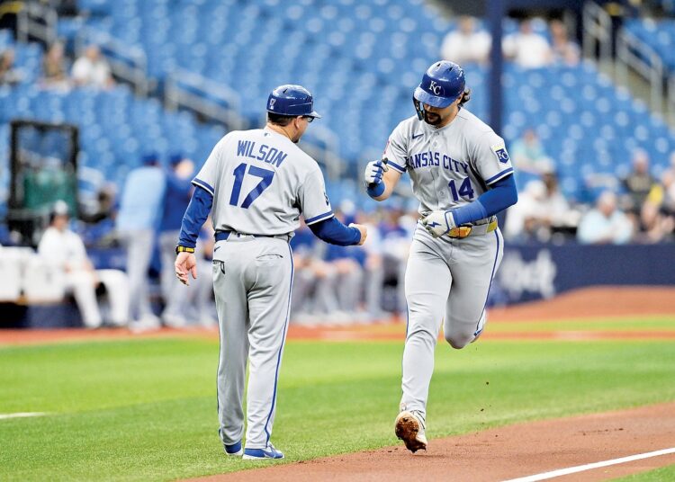 Caglianone faz dois home runs enquanto Royals ultrapassa Rays