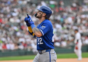 Carter Jensen, do Royals, explica o que está alimentando sua seqüência recorde de acertos