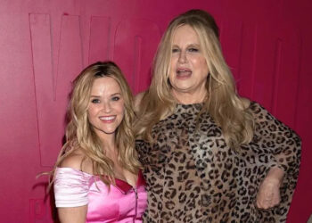 Celeb Snaps: Reese Witherspoon e Jennifer Coolidge comemoram legalmente loira, além de Tom Holland, Zendaya, Jeremy Allen White e muito mais