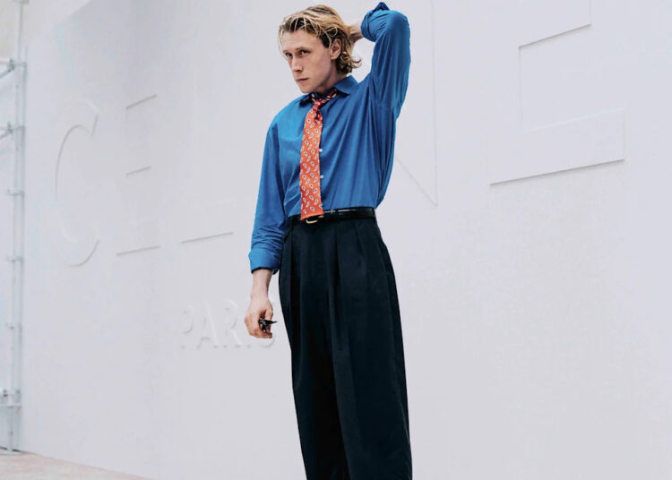 Celebridades na primeira fila do Celine Men's Spring 2027: Kim Taehyung do BTS, Oscar Isaac e mais