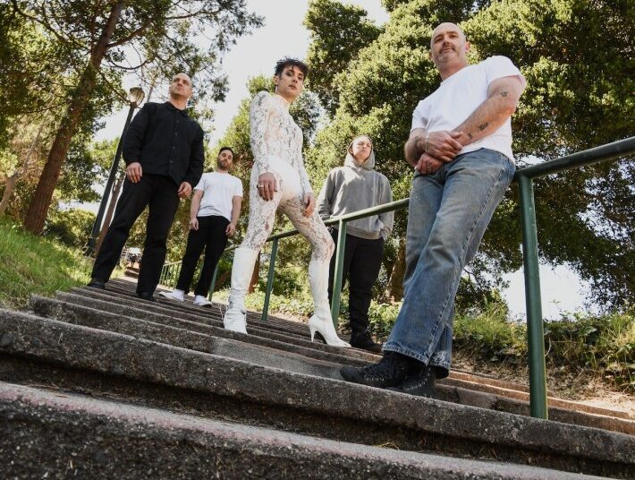 Ceremony anuncia novo álbum ‘Tell Me Your Dream’: Ouça “Death Destruction Mayhem”