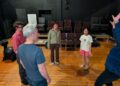 “Circle Mirror Transformation” abre no Parish Players