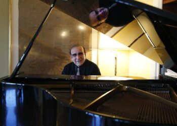 Clive Davis morto: morre o magnata da música que criou músicos