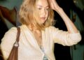 Colar Bradley Cooper Gold Dog Tag de Gigi Hadid: custo e mais detalhes