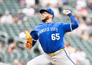 Com a estreia na MLB do ano passado em mente, Noah Cameron do Royals está pronto para o Rays