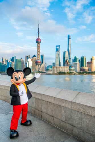 Comemore o aniversário do Mickey Mouse em 18 de novembro com novo videoclipe e eventos nos parques da Disney