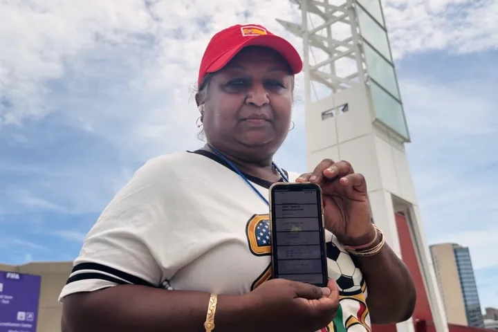 Compradores de ingressos para a Copa do Mundo ficam presos enquanto as compras de revenda fracassam