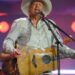 Concerto final triunfante da lenda country Alan Jackson | Notícias de celebridades