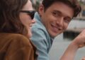 Conheça Nick Robinson, que interpreta Wes em mensagens de voz para Isabelle