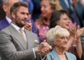 David Beckham leva a mãe a Wimbledon para sentar no Royal Box no dia da inauguração