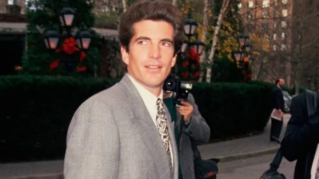 Descubra qual Royal confortou JFK Jr. após o assassinato de seu pai