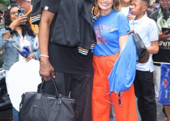 Desfile de fitas ticker do New York Knicks: todas as estrelas avistadas