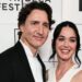 'Deveres de namorado' - Justin Trudeau foi criticado por comparecer à apresentação ao vivo de Katy Perry na USMNT na histórica abertura da Copa do Mundo no Canadá