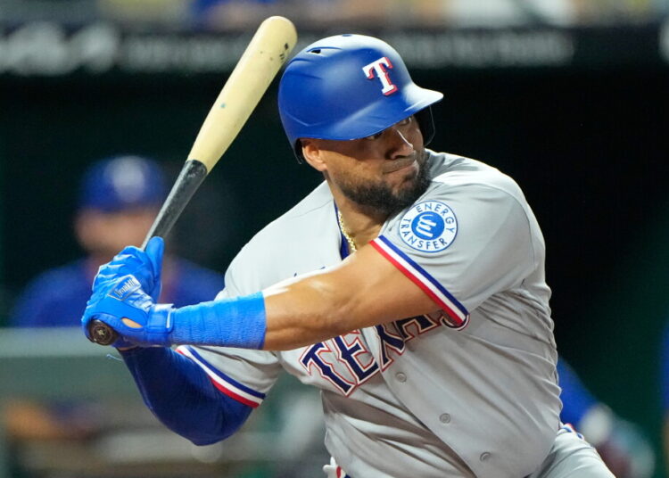 Díaz e Burger levam o Rangers à vitória por 6-4 sobre o Royals em 10 entradas